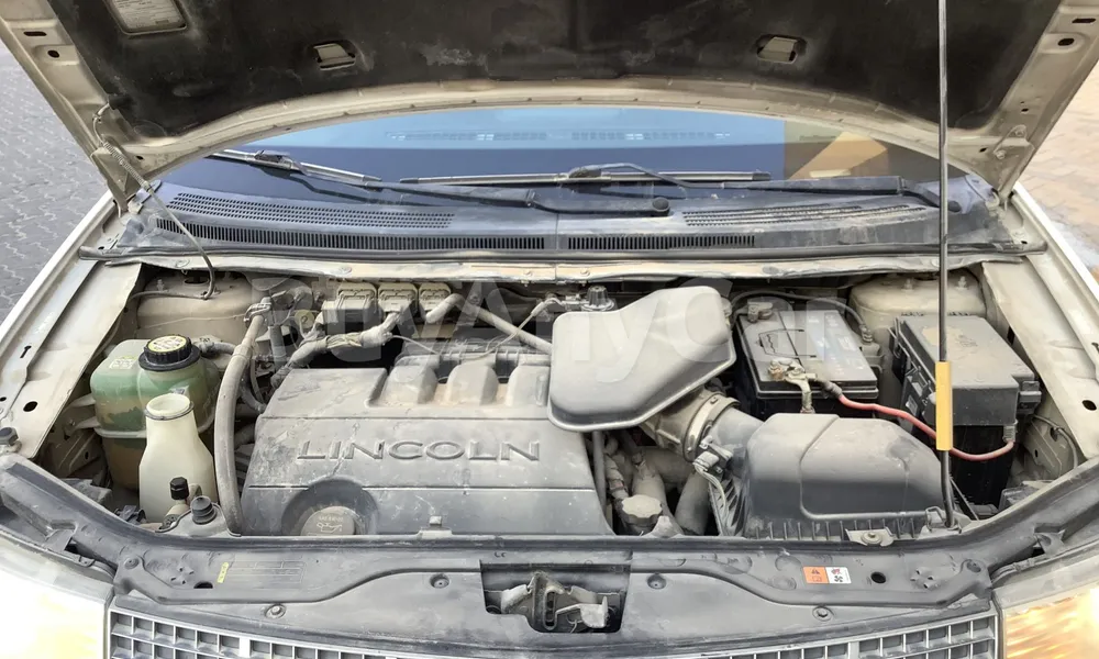 Vehicle photo 7