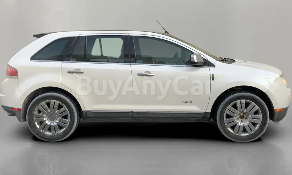 Vehicle photo 3