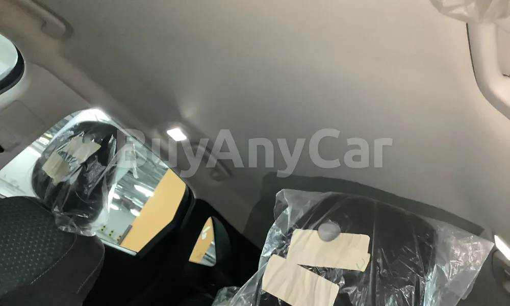 Vehicle photo 9