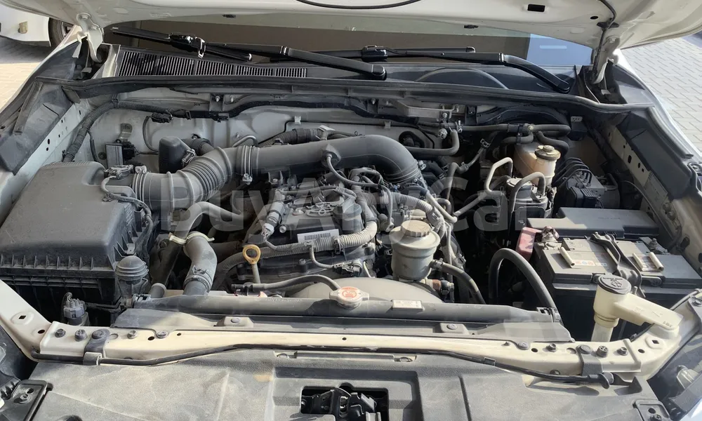 Vehicle photo 8