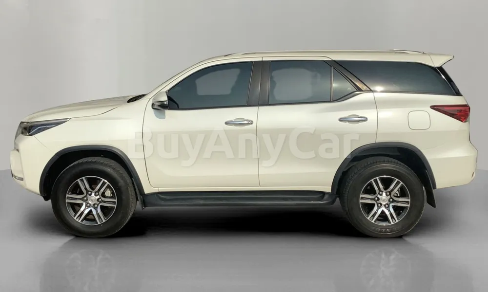 Vehicle photo 5