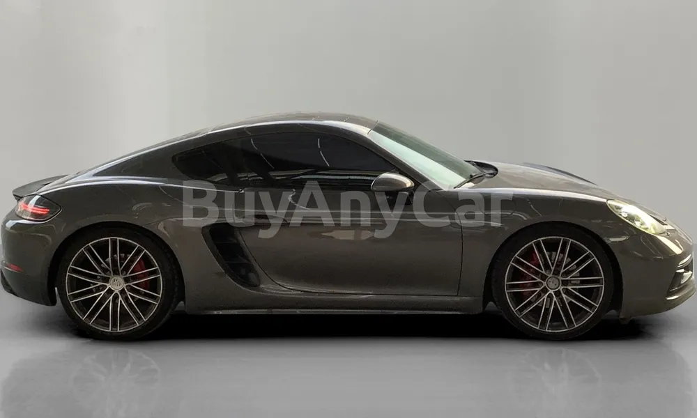 Vehicle photo 4
