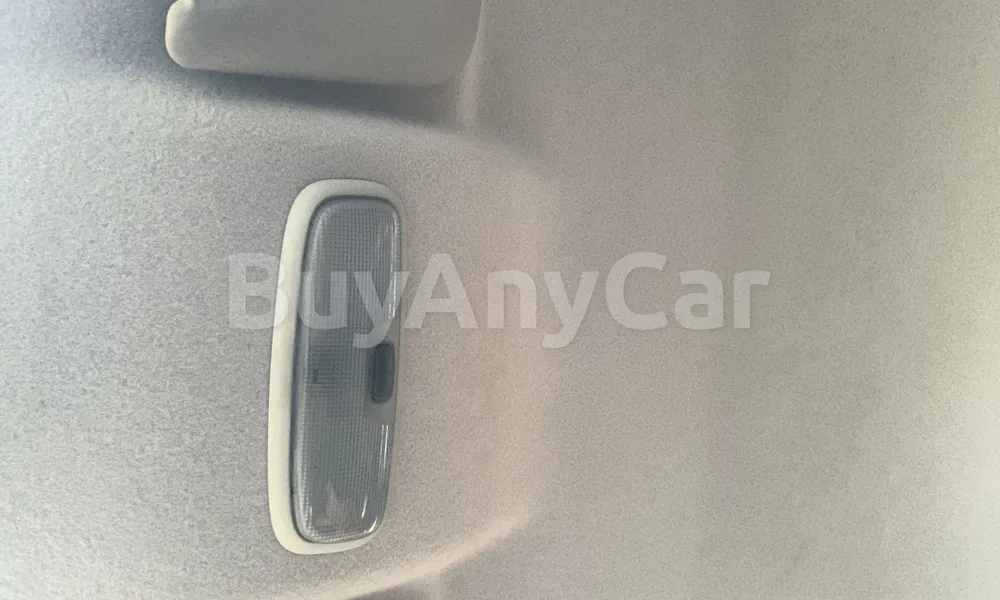 Vehicle photo 9