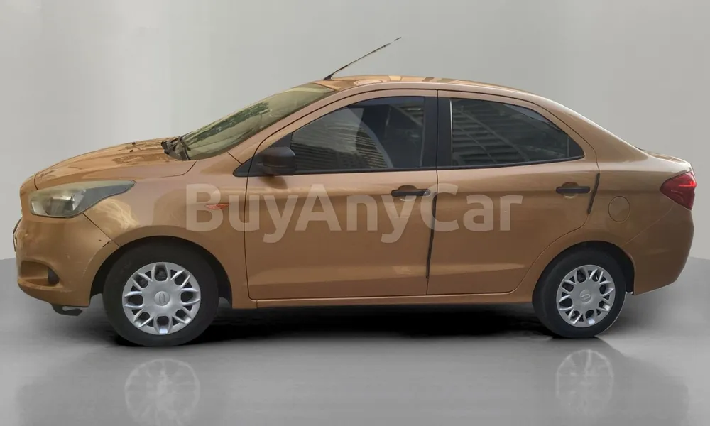 Vehicle photo 4