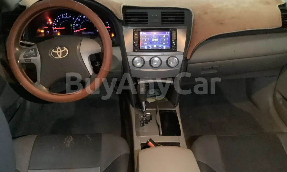 Vehicle photo 7