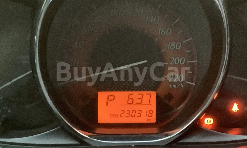 Vehicle photo 6