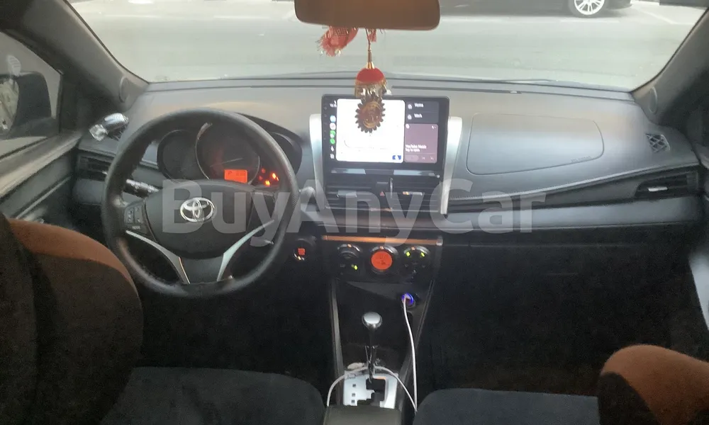Vehicle photo 8