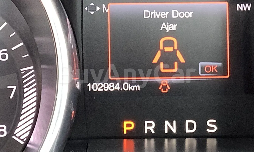 Vehicle photo 6