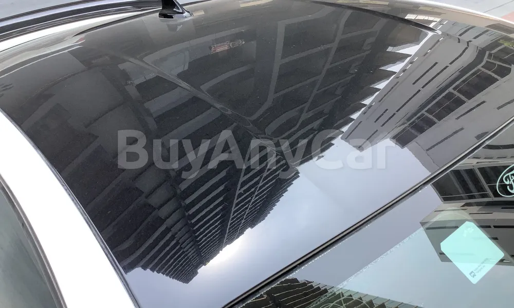Vehicle photo 5