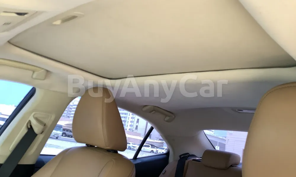 Vehicle photo 9