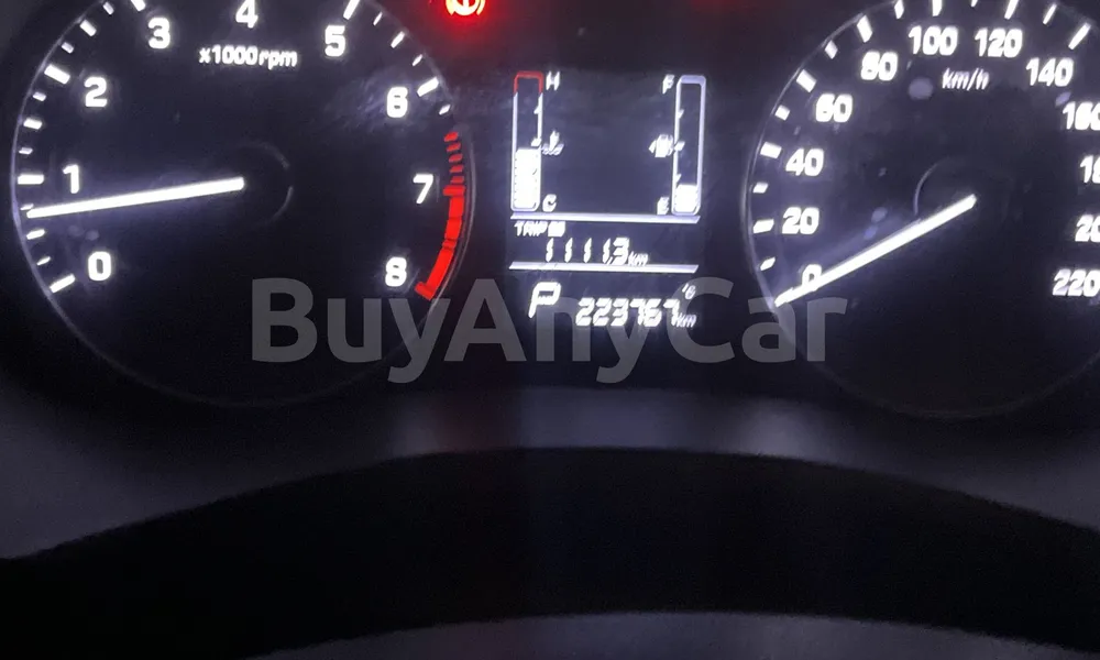 Vehicle photo 8