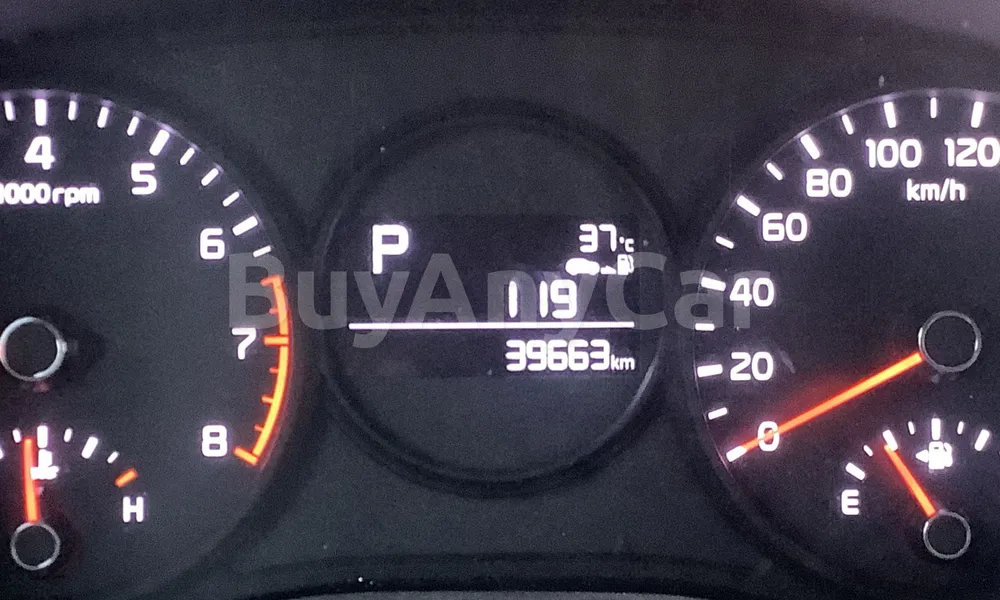 Vehicle photo 7