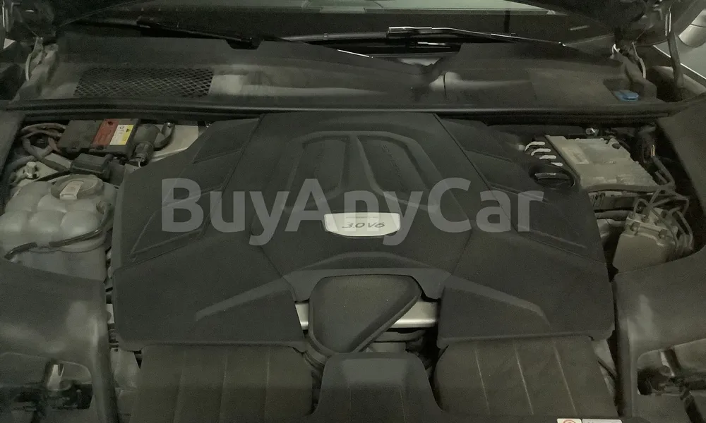 Vehicle photo 6