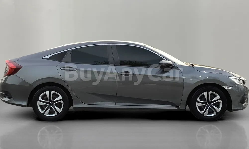 Vehicle photo 3