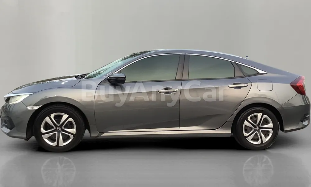 Vehicle photo 4