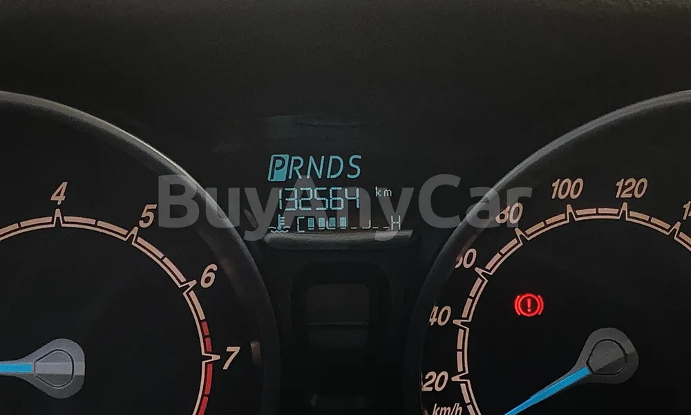 Vehicle photo 7