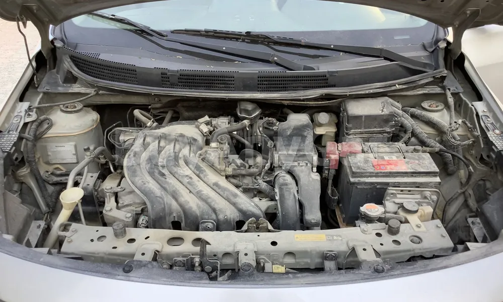 Vehicle photo 6