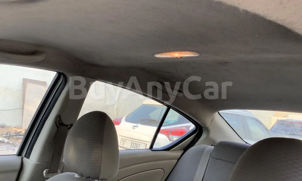 Vehicle photo 10