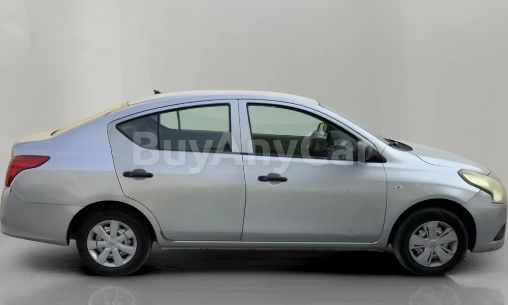 Vehicle photo 3