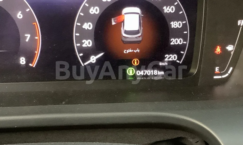 Vehicle photo 6