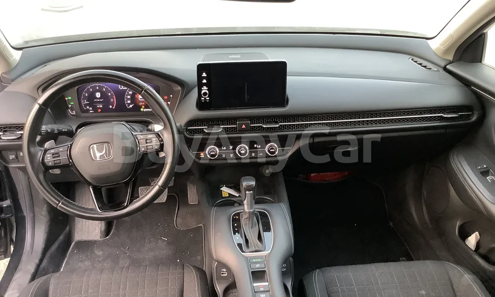 Vehicle photo 7