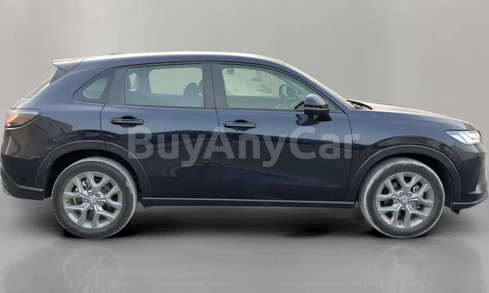 Vehicle photo 4