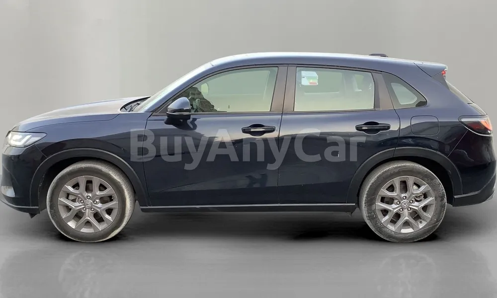Vehicle photo 3