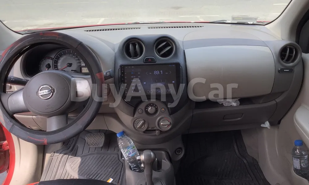 Vehicle photo 9