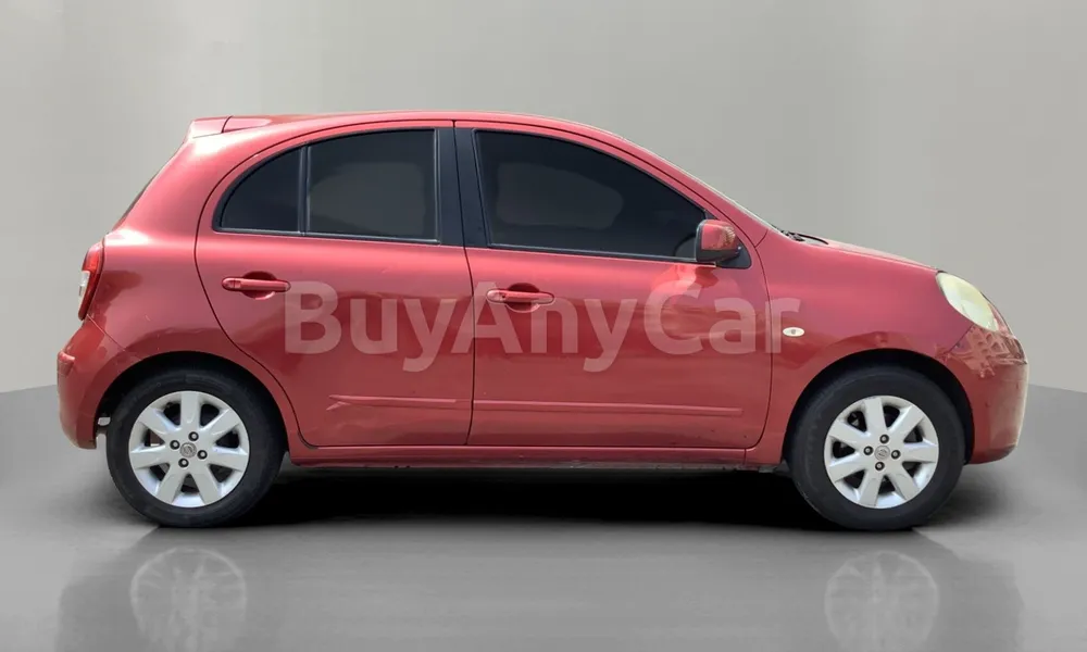 Vehicle photo 3