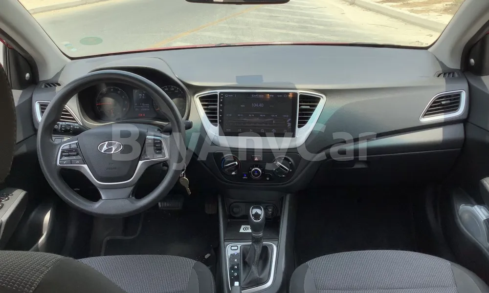 Vehicle photo 8