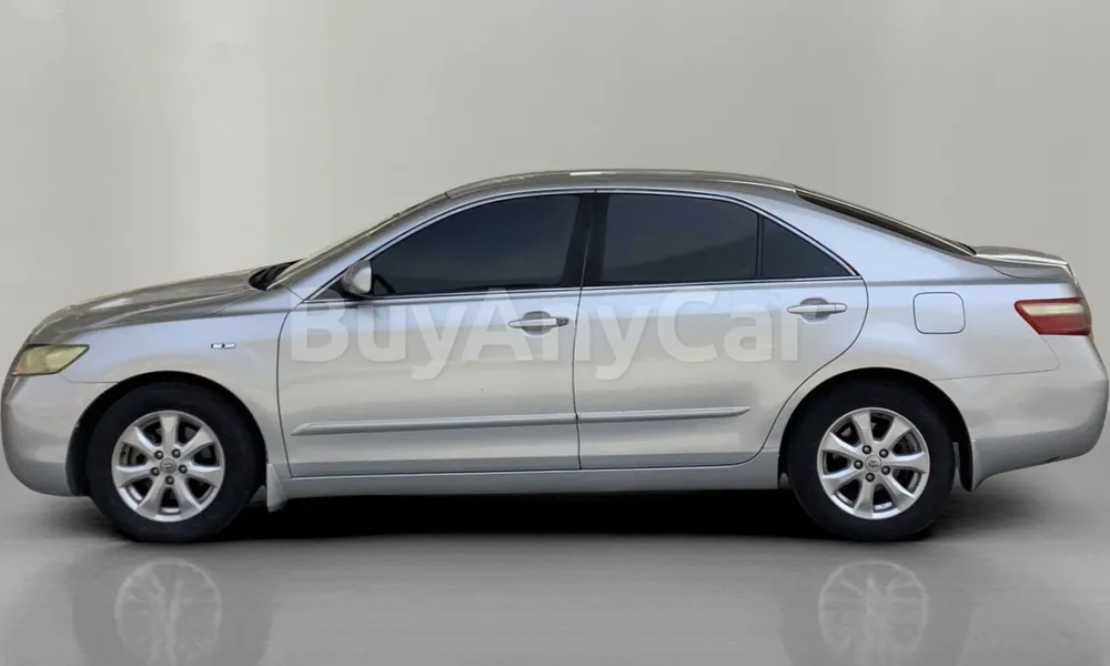 Vehicle photo 6