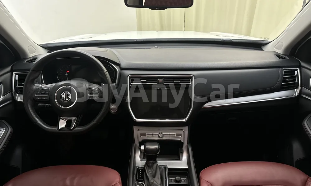 Vehicle photo 5