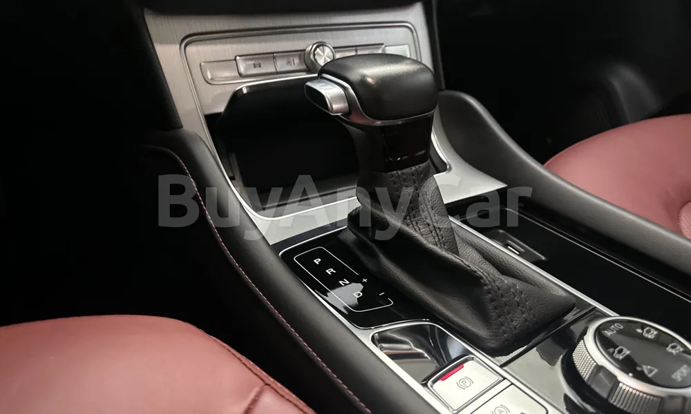 Vehicle photo 10