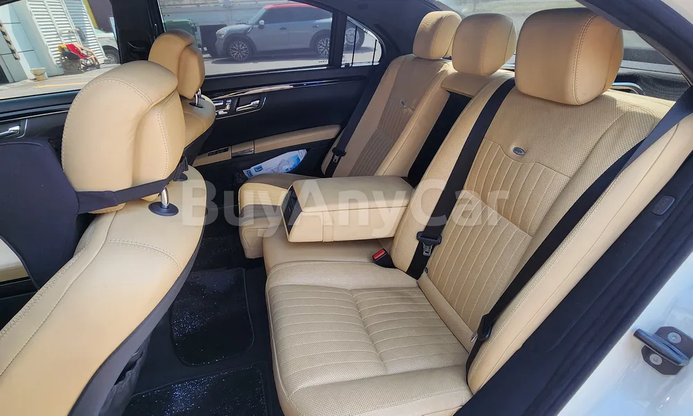 Vehicle photo 5