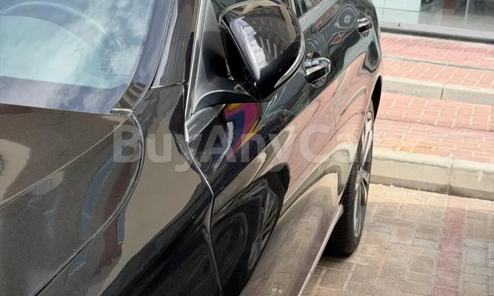 Vehicle photo 2