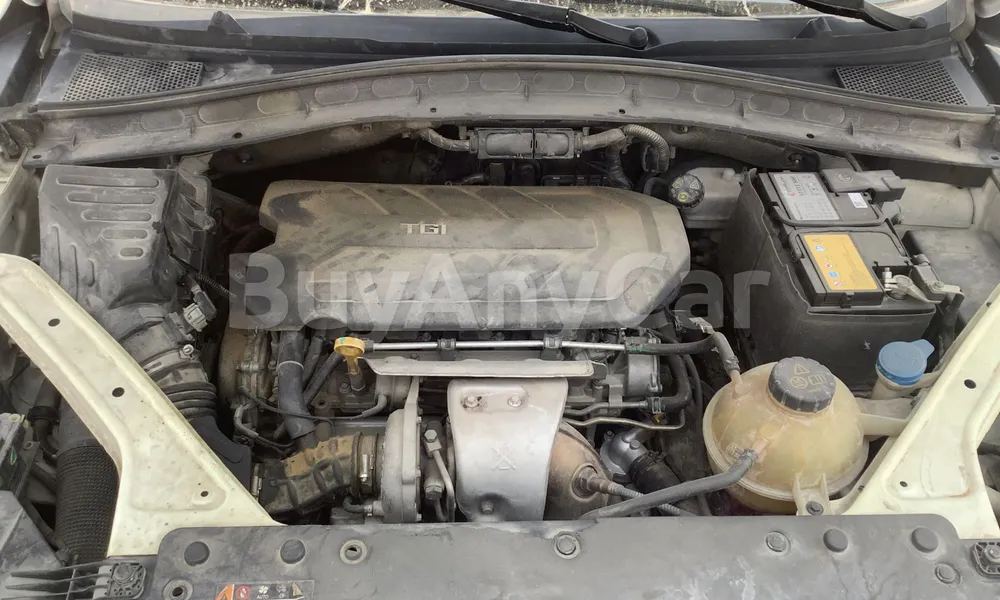 Vehicle photo 7