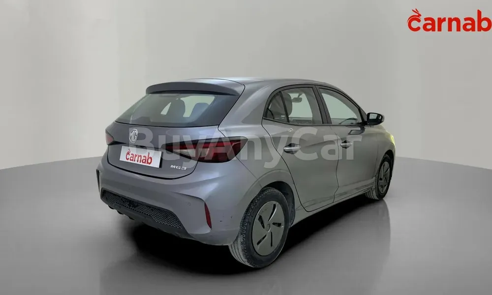 Vehicle photo 6