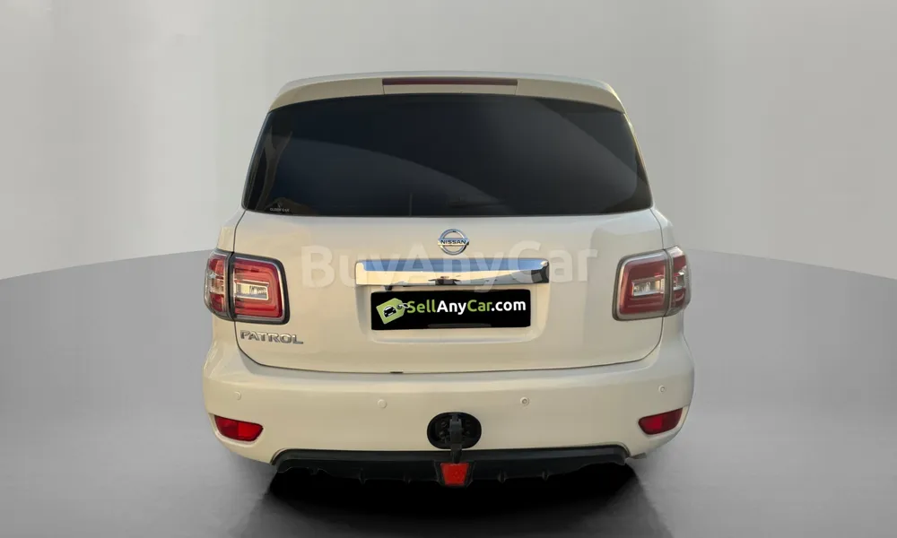 Vehicle photo 2