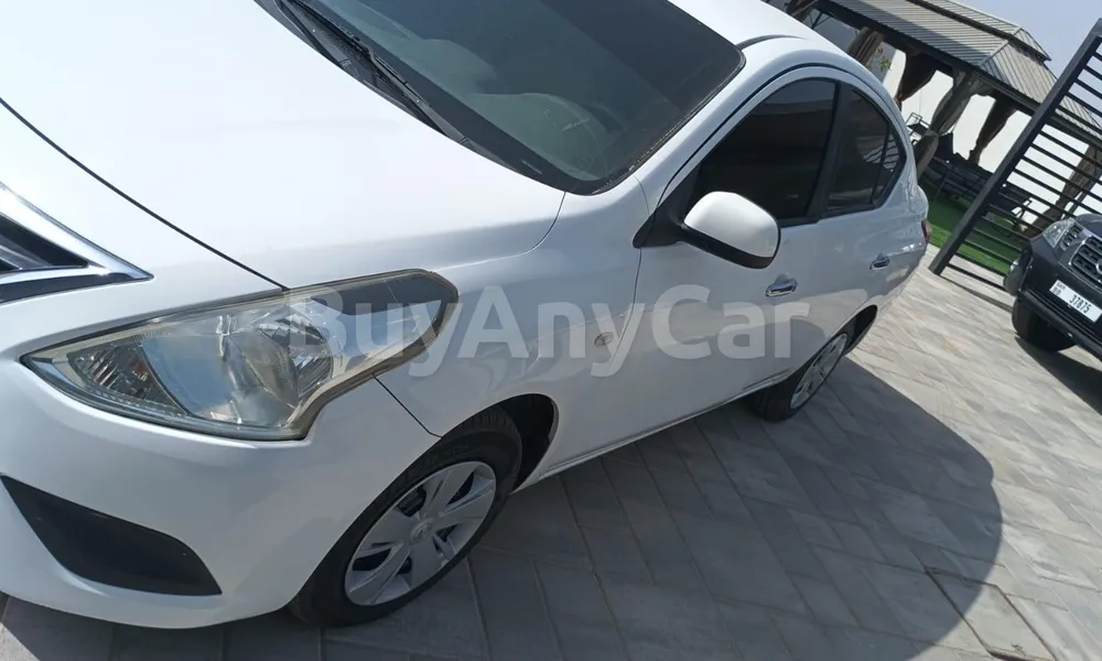 Vehicle photo 4