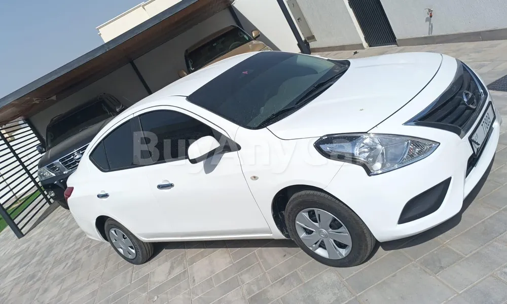 Vehicle photo 6