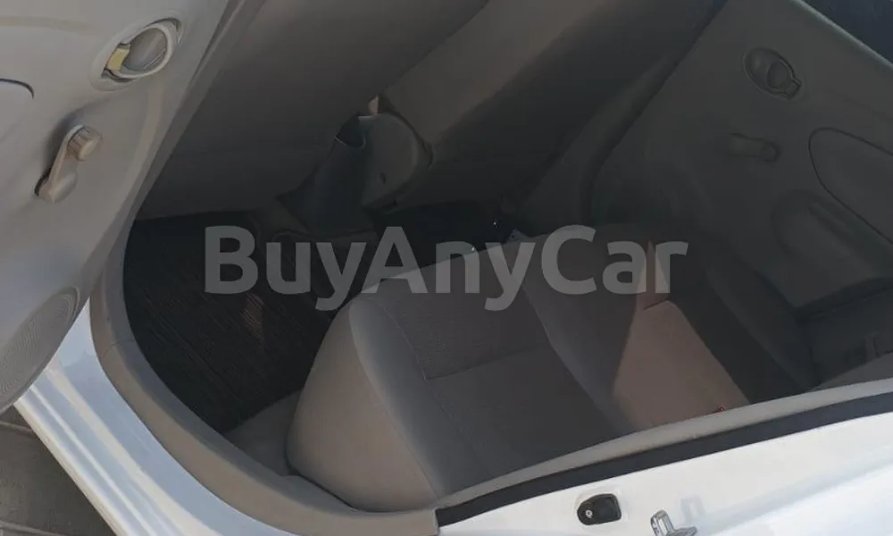 Vehicle photo 10