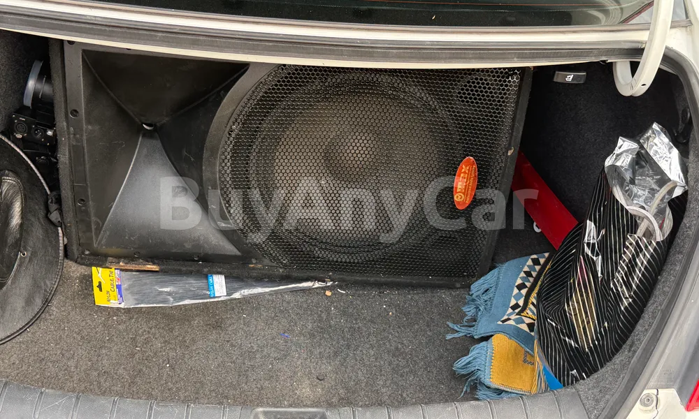 Vehicle photo 7