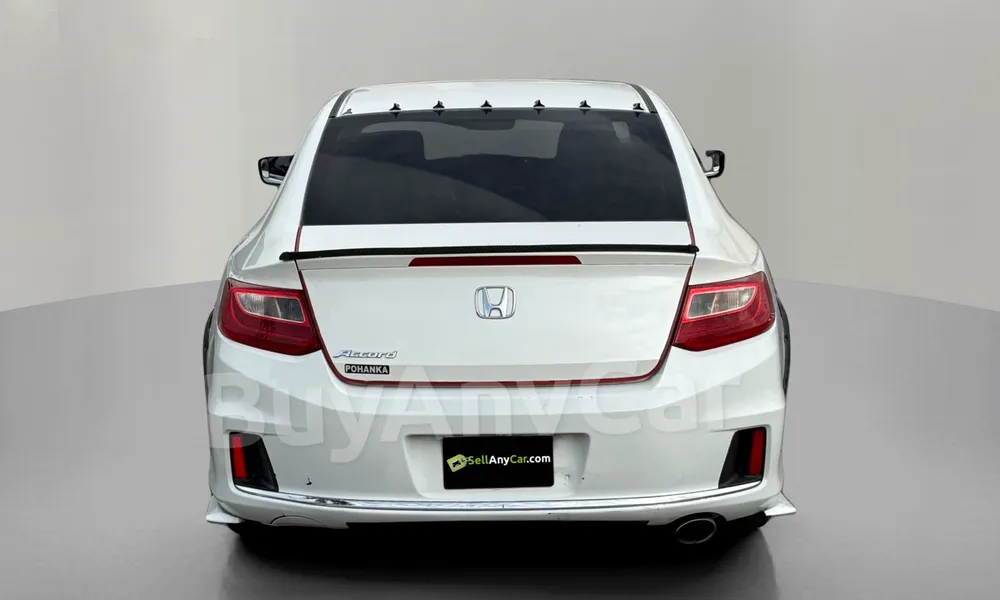 Vehicle photo 2