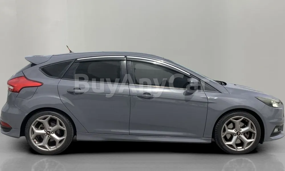 Vehicle photo 3