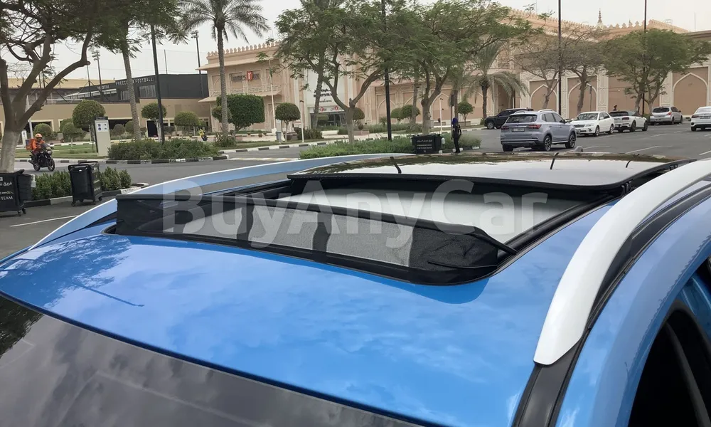 Vehicle photo 5