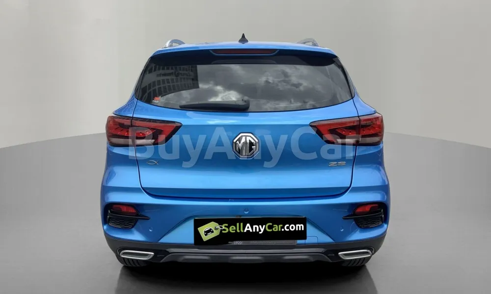 Vehicle photo 2