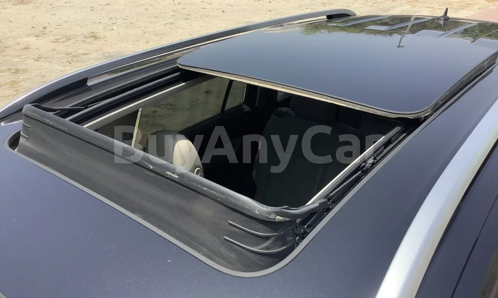 Vehicle photo 5