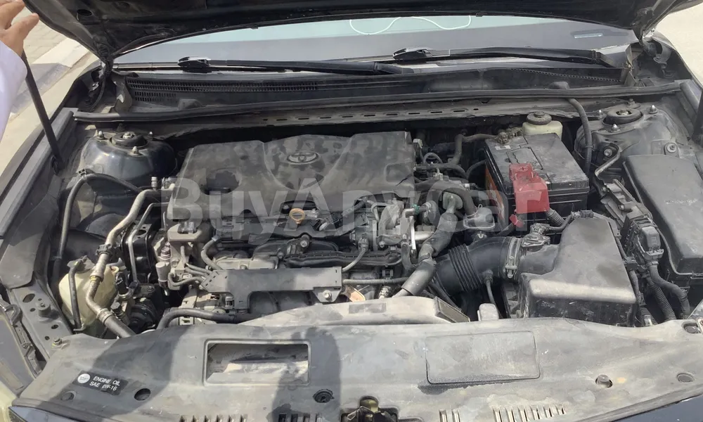 Vehicle photo 6