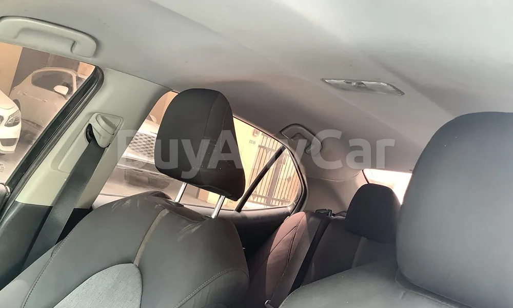 Vehicle photo 9