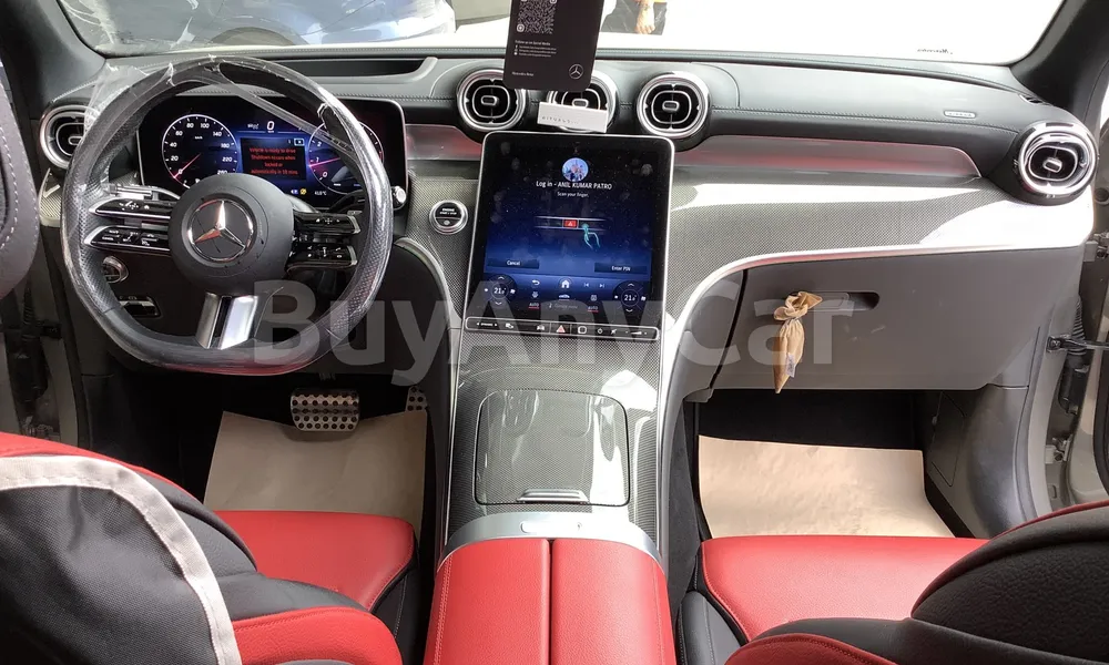 Vehicle photo 8